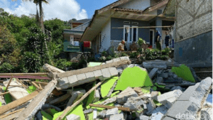 Pergerakan Tanah Rusak Fasilitas Umum Sukabumi